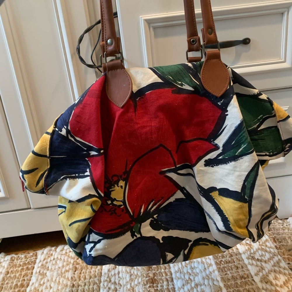 Colorful beach bag!